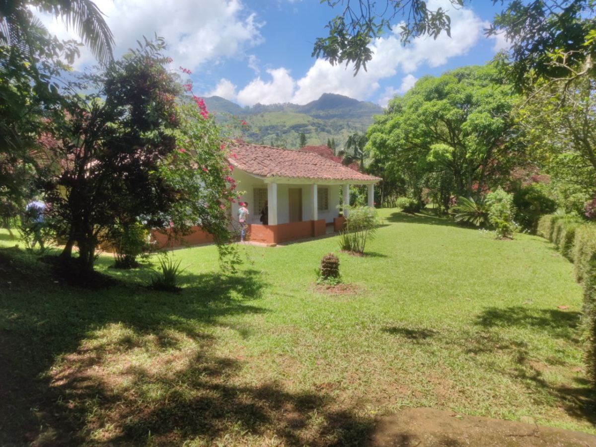 Finca en girardota vereda el totumo, Girardota, Antioquia