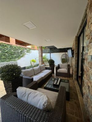 Foto 7 de Casa Remodelada de 167 M² en Venta en el Poblado, Medellín