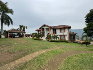 Foto 4 de Finca de 8.281 M² en Venta en Parcelación en Copacabana