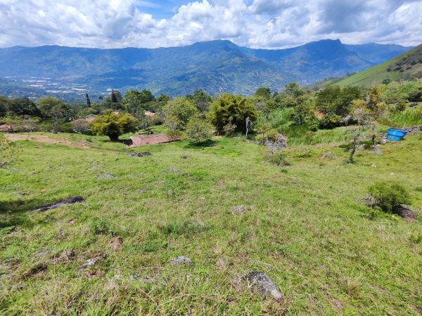 Lote de 4.769 m² en venta en vereda El Zarzal, Copacabana
