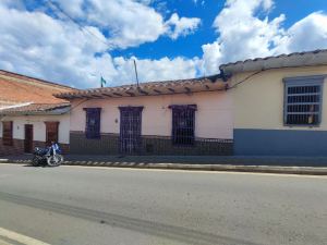 Foto 1 de Casa en Girardota Cerca al Parque para Construir O Vivir