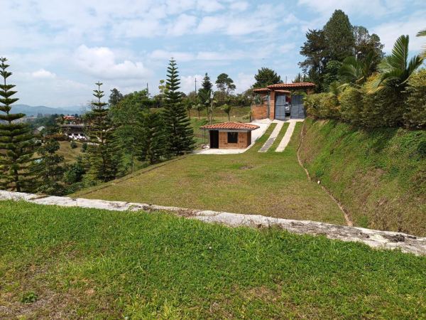 Lote en Guatapé Hermosa Vista Palestina
