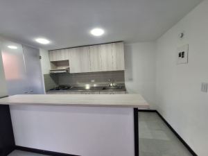 Foto 6 de Apartamento en Venta en el Poblado, Medellín, 3 Habitaciones