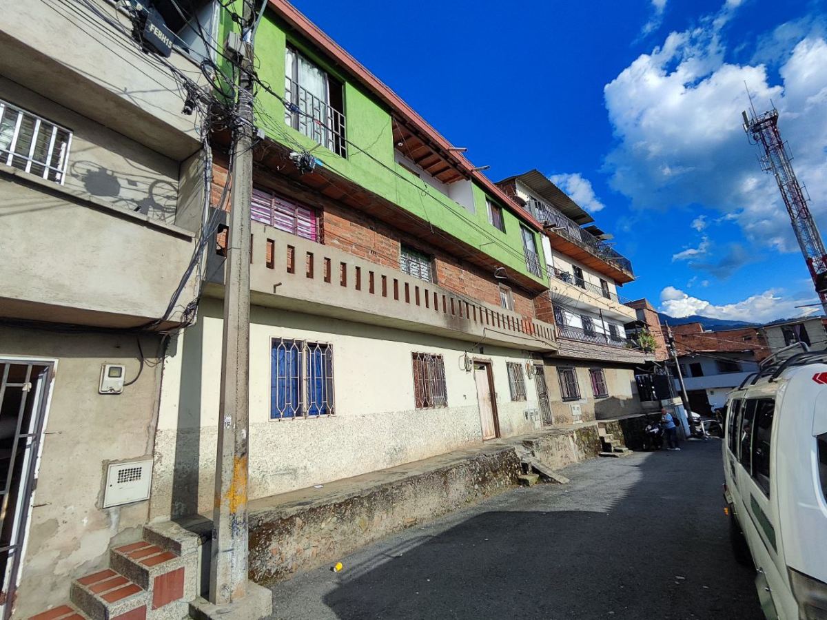 Casa en Enciso Parte Baja, Medellín, Antioquia