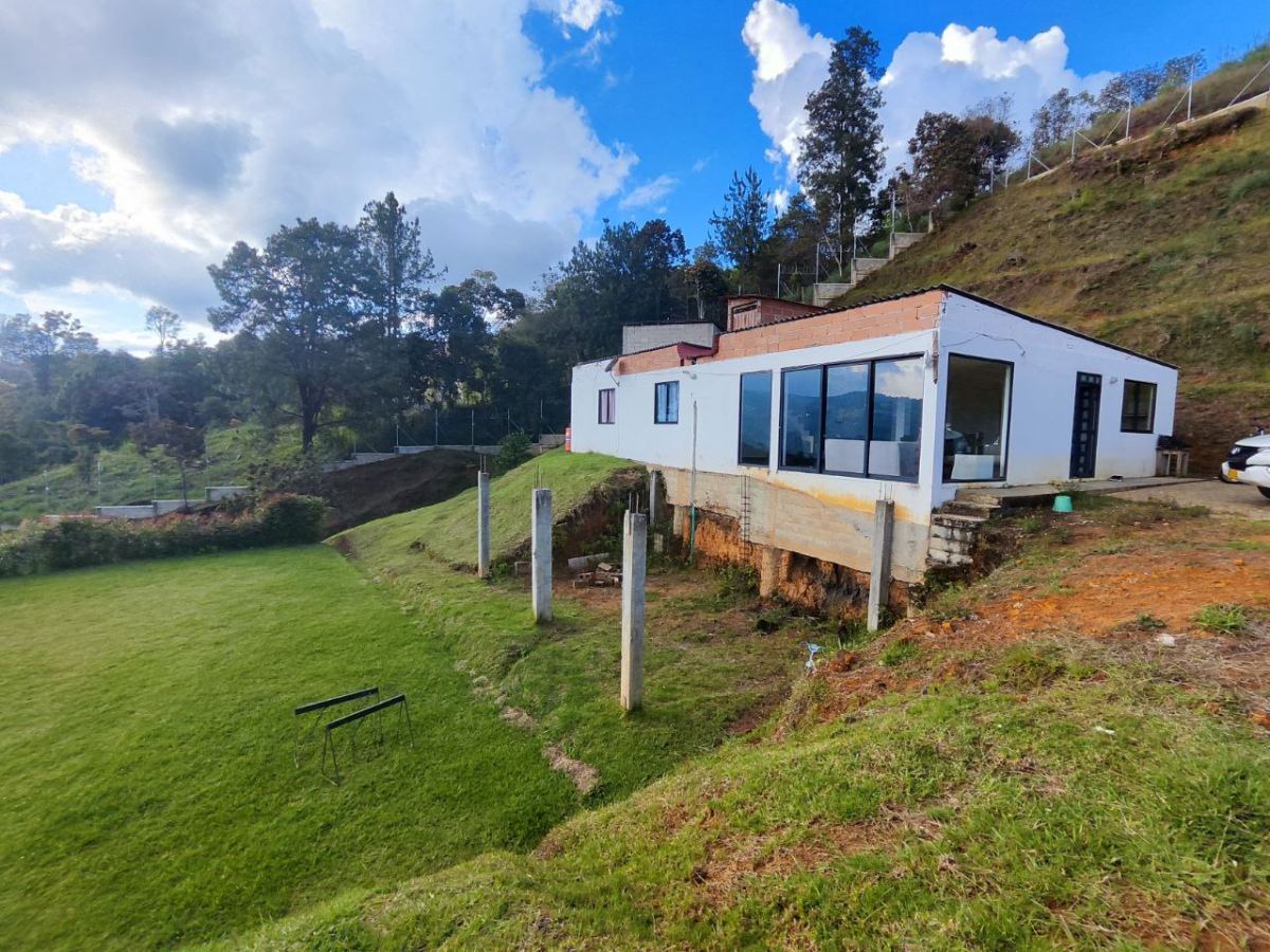 Finca en Vereda La Montañez, Guarne, Antioquia, Colombia