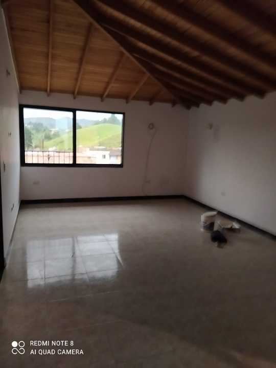 Apartamento En El Peñol Sector La Esperanza