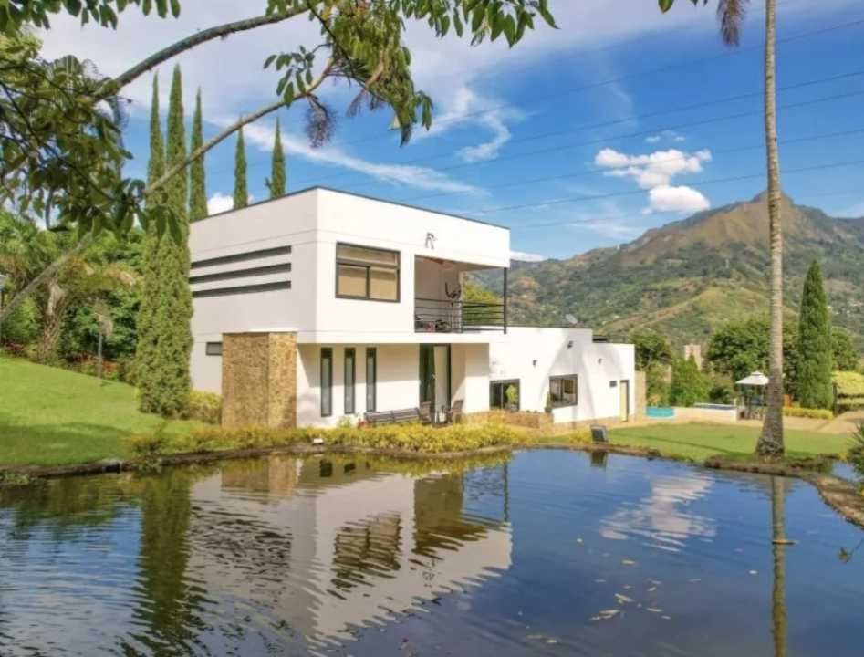 Finca en Altos De Villa Roca, Copacabana, Antioquia
