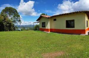 Foto 5 de Finca de 17.700 M² con 3 Alcobas en Venta en el Peñol