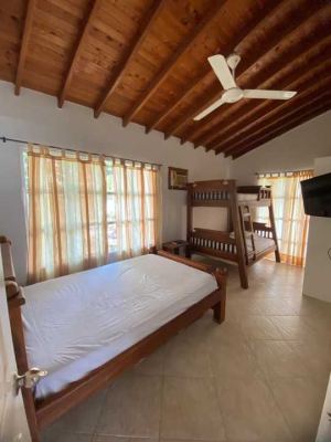 Foto 7 de Finca de 310 M² con 5 Alcobas en Venta en San Jerónimo
