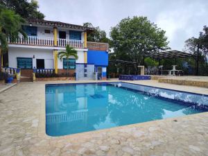 Foto 5 de Finca de 10.200 M² con 19 Alcobas en Venta en San Jerónimo