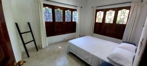 Foto 8 de Finca de 1.053 M² con 6 Alcobas en Venta en Santa Fe de Antioquia